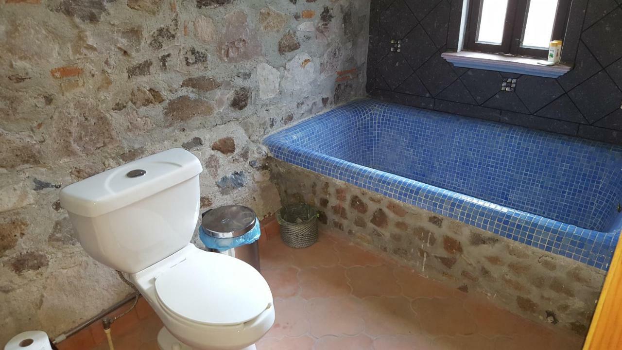 La Casona Azul Bed N Breakfast Santa Rosa de Jauregui Экстерьер фото