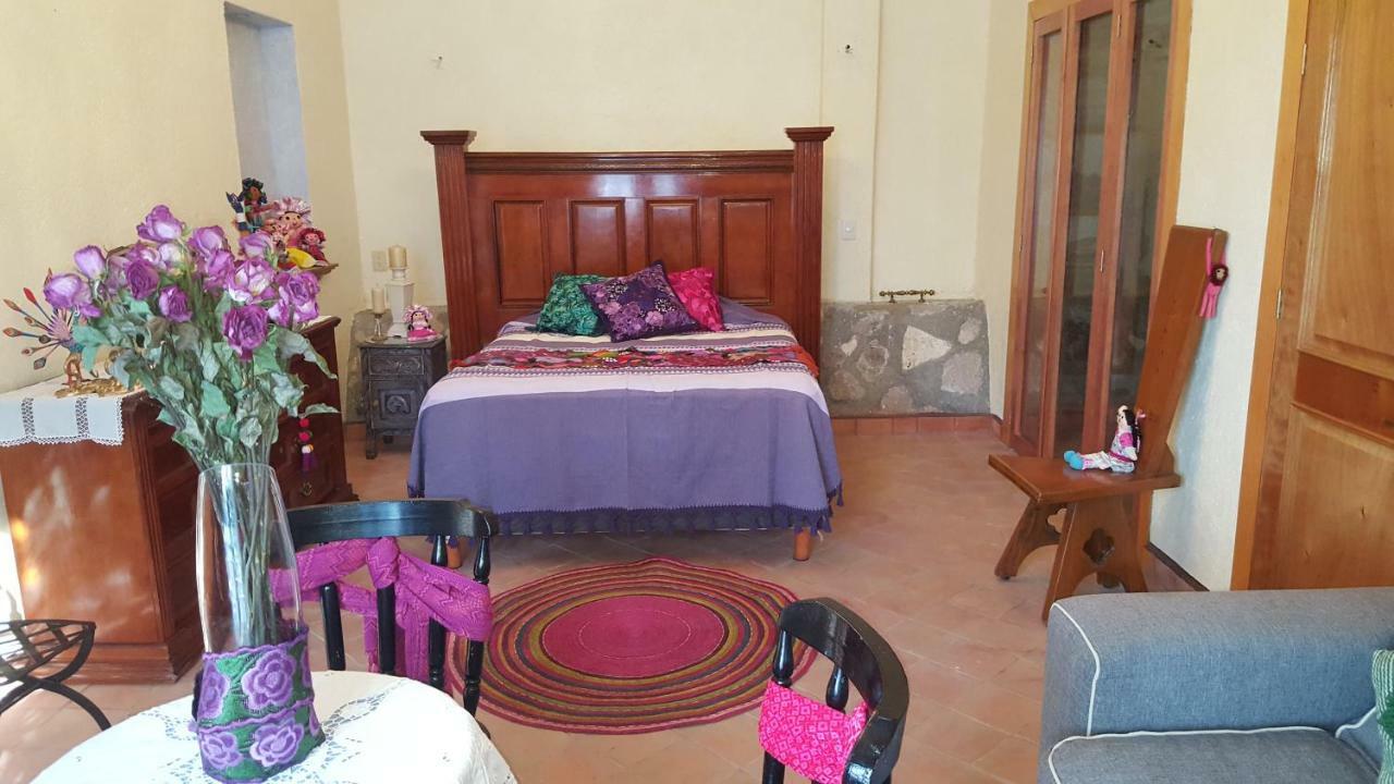 La Casona Azul Bed N Breakfast Santa Rosa de Jauregui Экстерьер фото